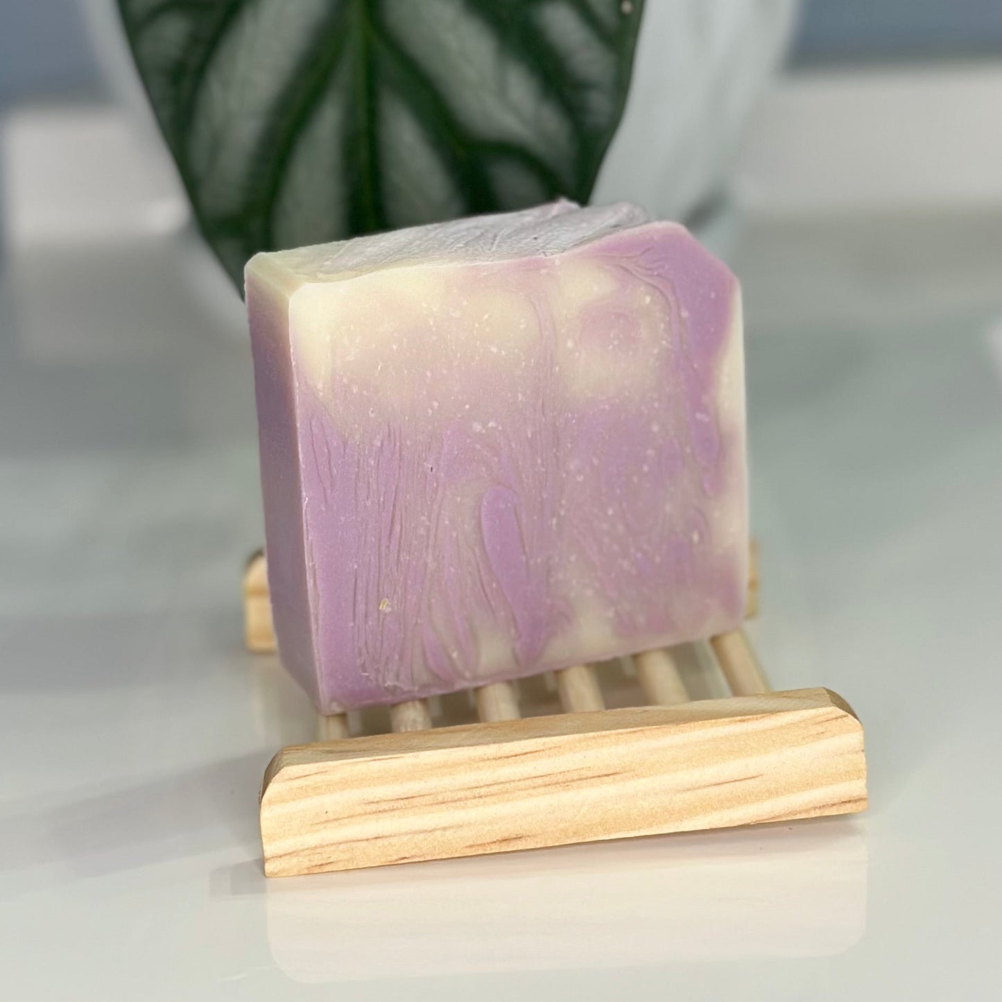 Fruit Punch scented Bar Soap
Handmade in Canada
Eco-friendly packaging. Plant-based skin care.