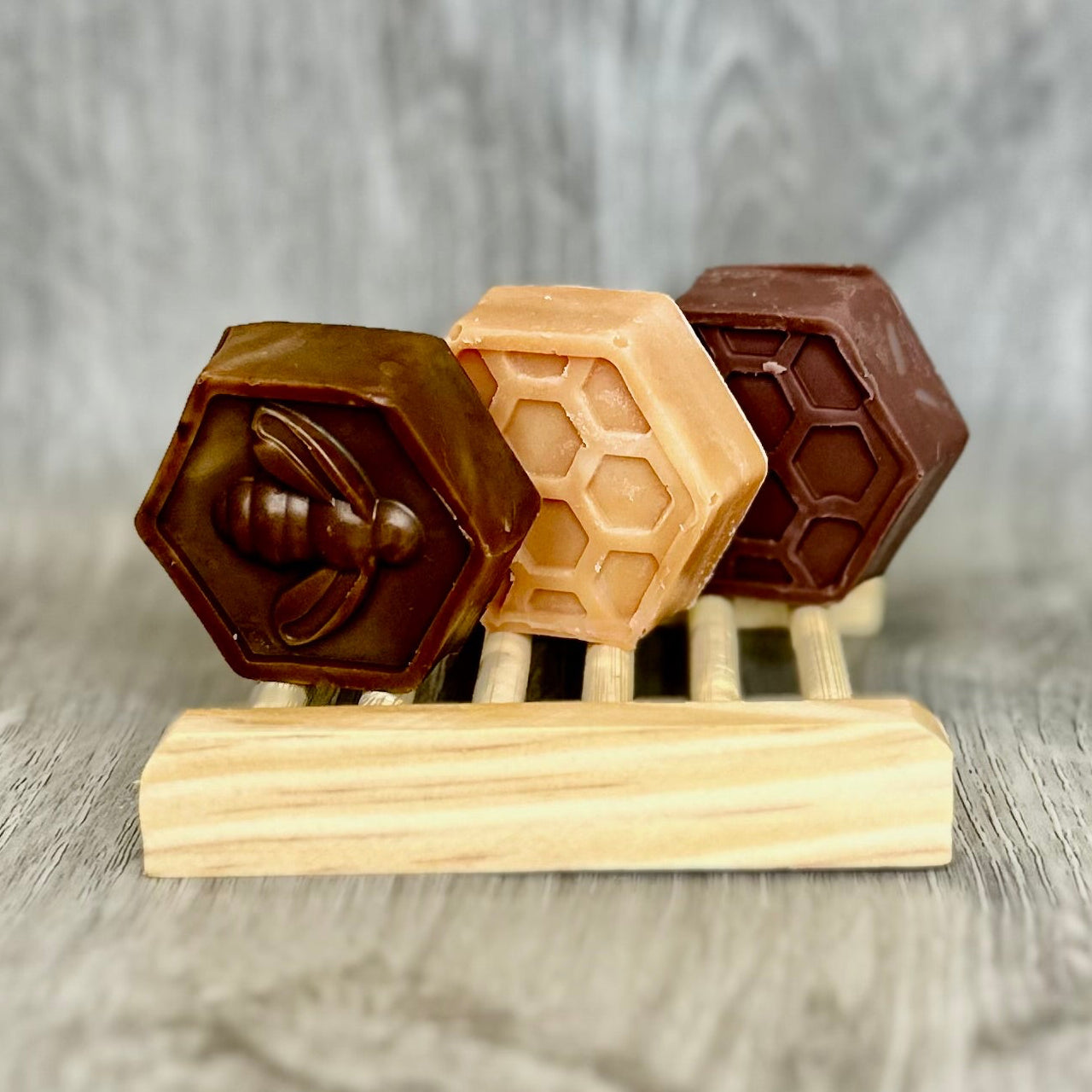 Mini Soap Trio
Handmade in Ottawa, ON, Canada with plant derived ingredients. Packaged with eco-friendly materials.